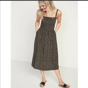 XL Old Navy Smocked Fit & Flare Cami Midi Dress